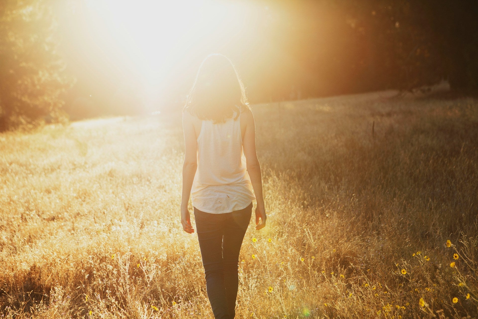 Elevate Your Walk: Simple Breath Techniques for Body and Mind